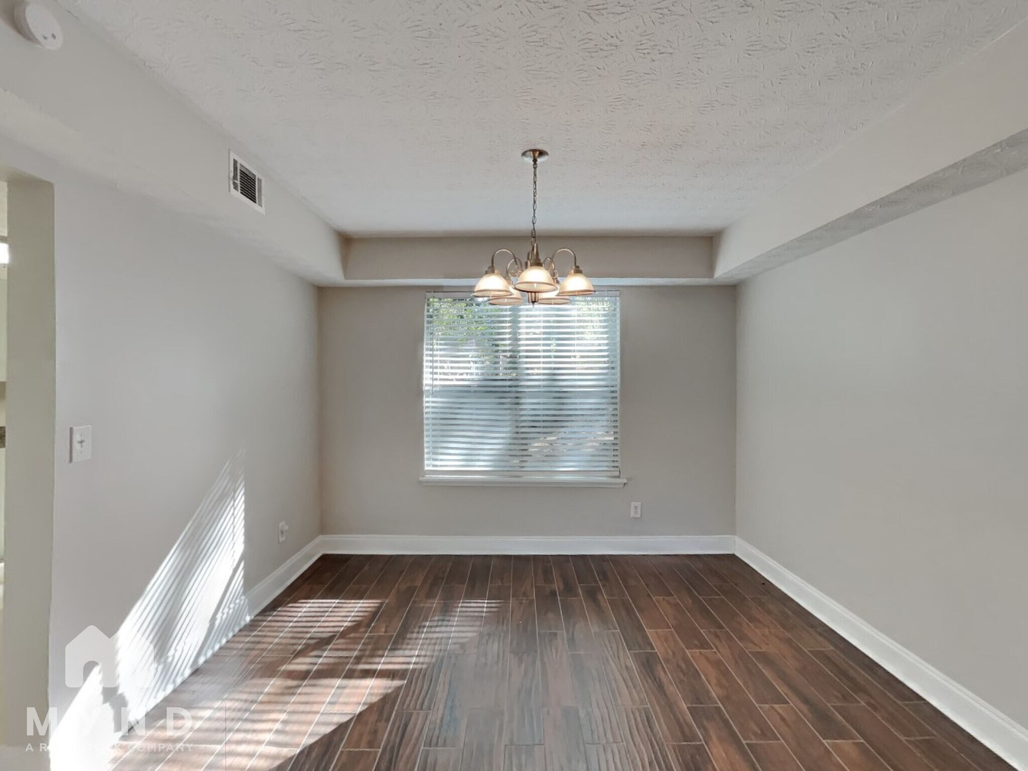 Building Photo - 255 Marcliff Ct