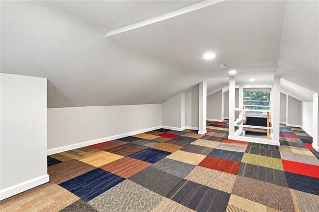 Building Photo - 1848 Monroe Dr NE