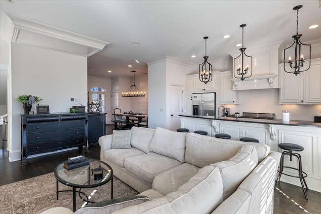 Building Photo - 3127 Parthenon Ave