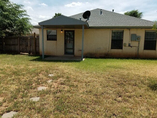 Building Photo - GREAT HOME IN NE CLOVIS NEAR MESA ELEMENTARY