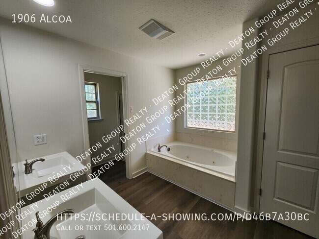 Building Photo - 1906 Alcoa-