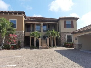 Building Photo - 13605 Messina Loop