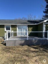 Building Photo - 792 Brockway Rd