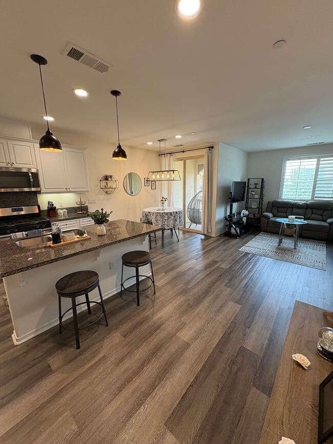 Building Photo - 3160 E Yountville Dr
