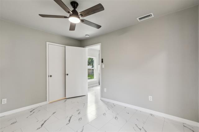 Building Photo - 2504 Avon Dr