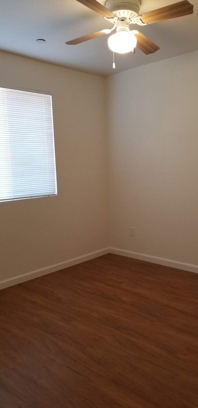 Building Photo - 155 Amberidge Dr