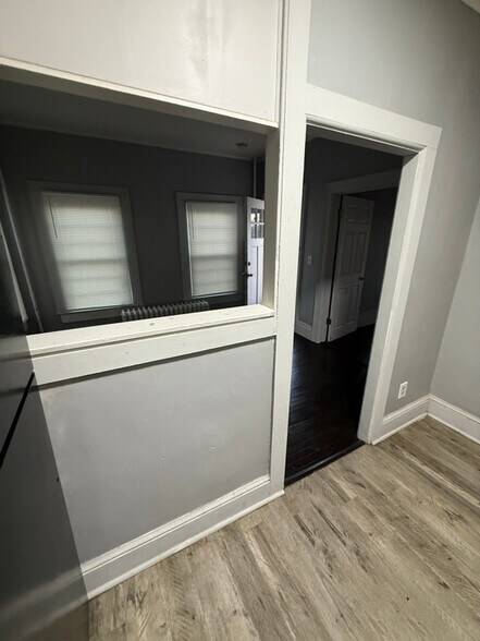 Building Photo - 39-41-41 Central Ave