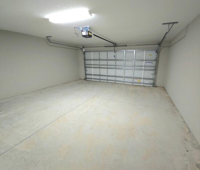 Building Photo - 2959 W Buccaneer Ln