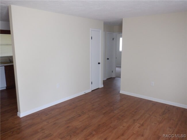 Building Photo - 507 S Jackson St