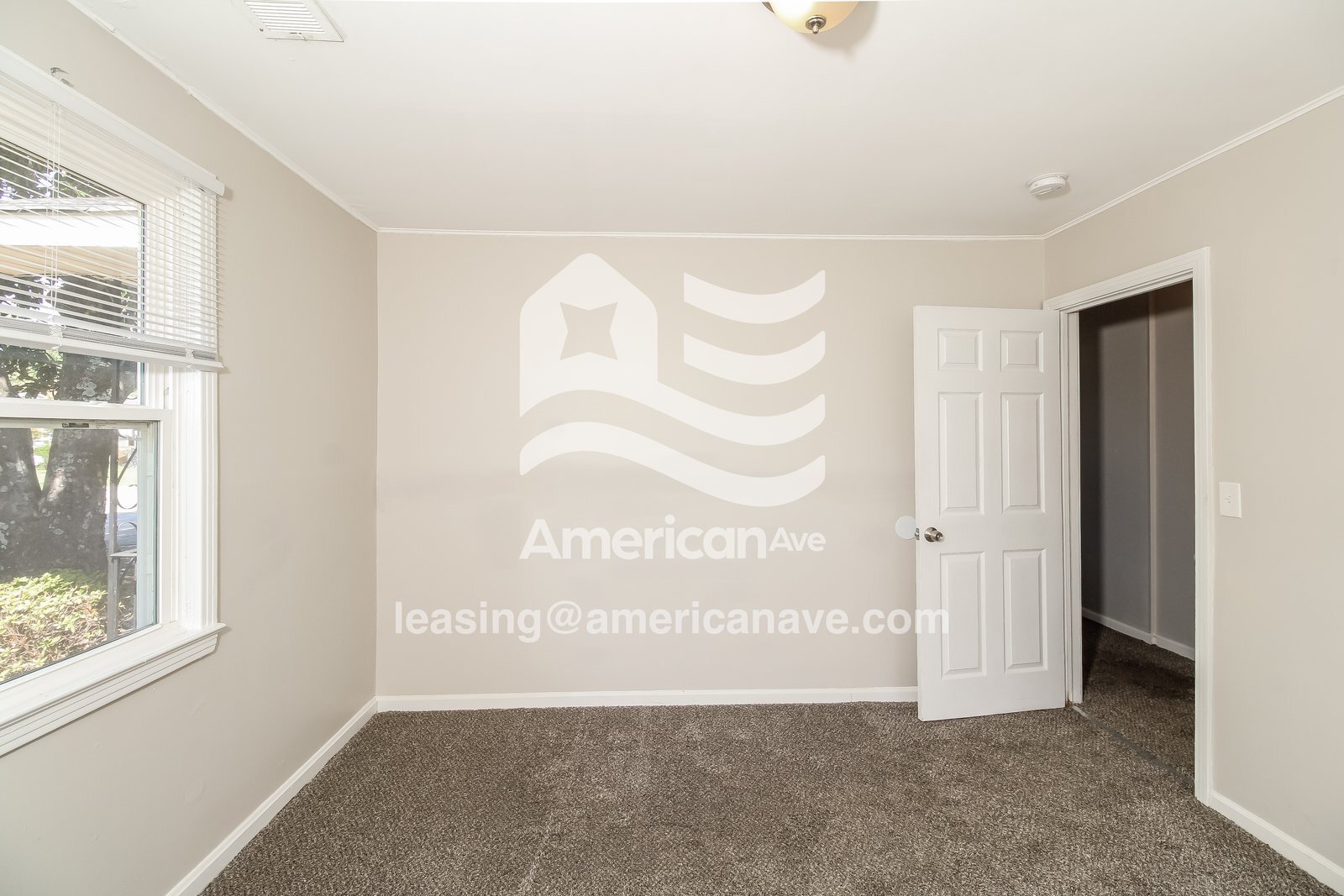 Building Photo - 30 Burdock Cir