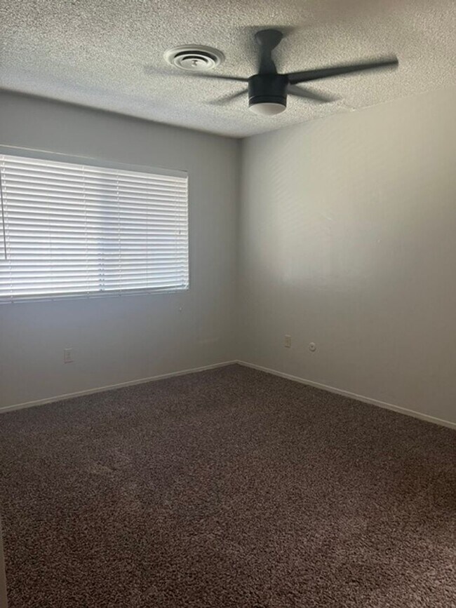 Building Photo - 7613 Quailwood Dr