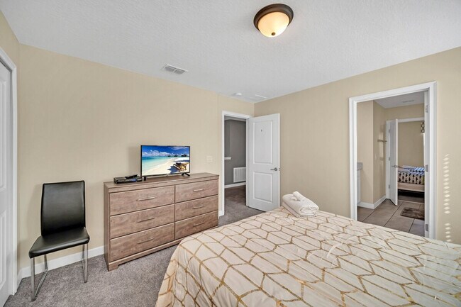 Building Photo - 1671 Moon Valley Dr