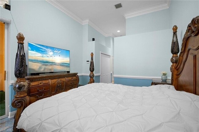 Building Photo - 5024 SW 8th Pl