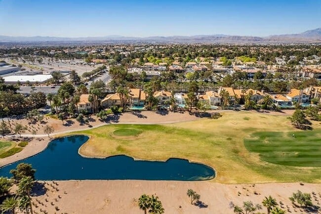 Building Photo - 8856 Rainbow Ridge Dr