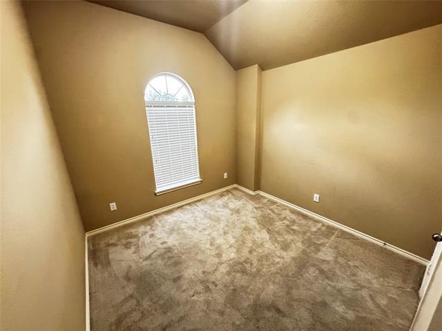 Building Photo - 4600 Palm Valley Dr