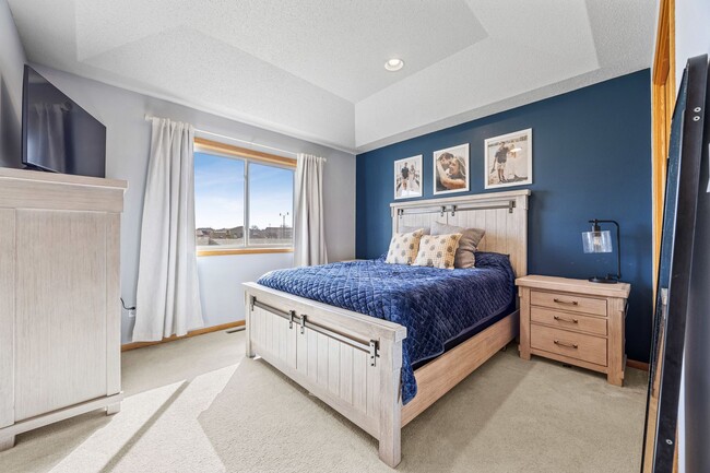 Building Photo - Spacious & Stylish 4-Bedroom Home in West ...