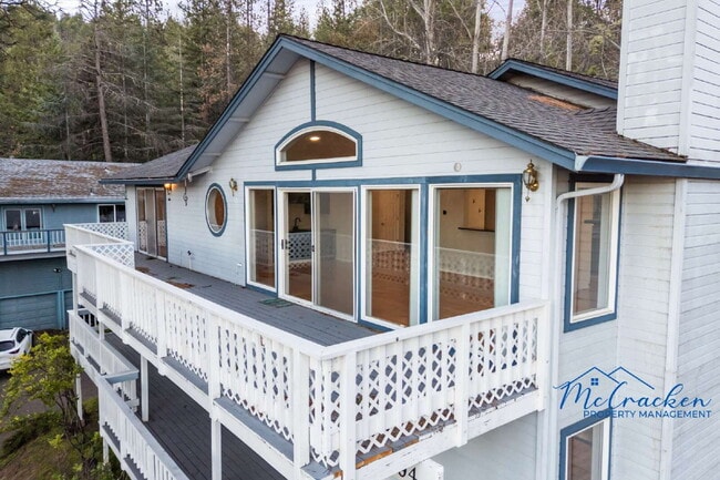 Building Photo - 525 Ashland Loop Rd