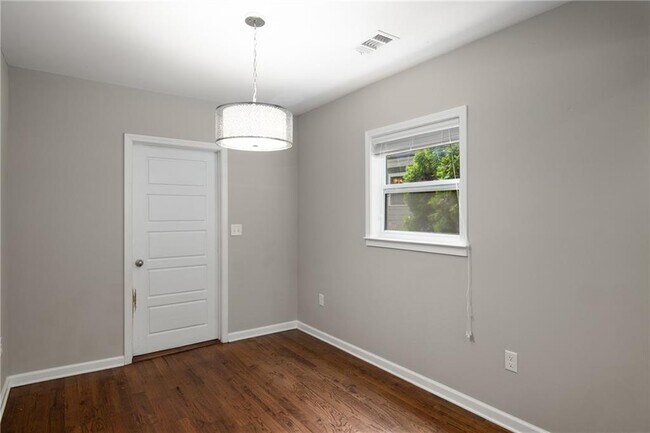 Building Photo - 1398 Deerwood Dr