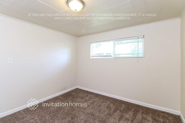 Building Photo - 425 Jasmine Ave