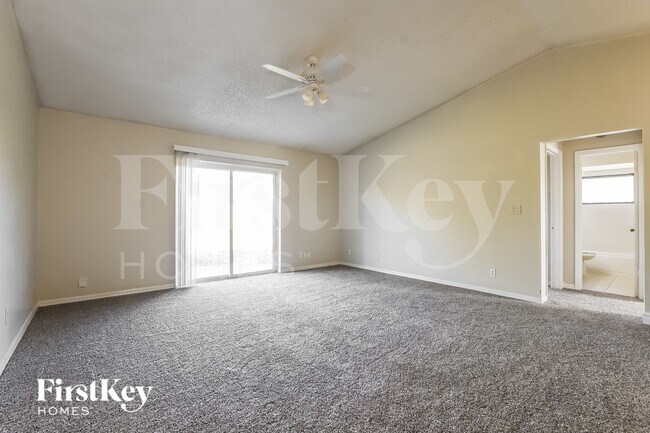 Building Photo - 1051 Shepherd Ave