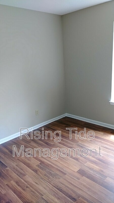 Building Photo - 1048 25th Ave