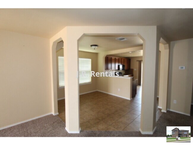 Building Photo - 304 Gemini Ln