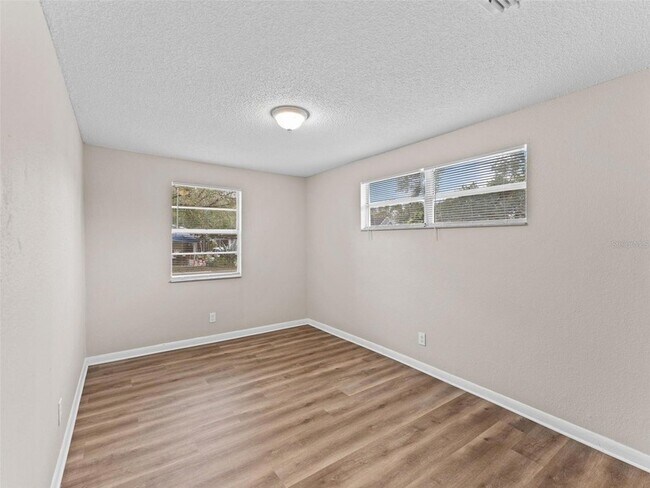 Building Photo - 1602 E New Orleans Ave