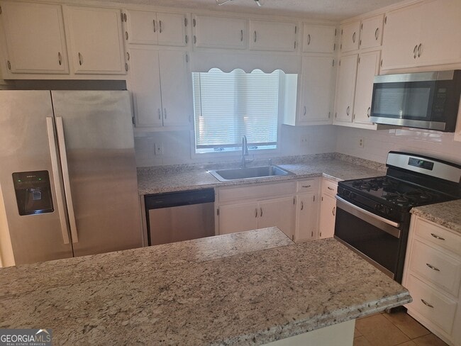 Building Photo - 1514 Stoneleigh Cir