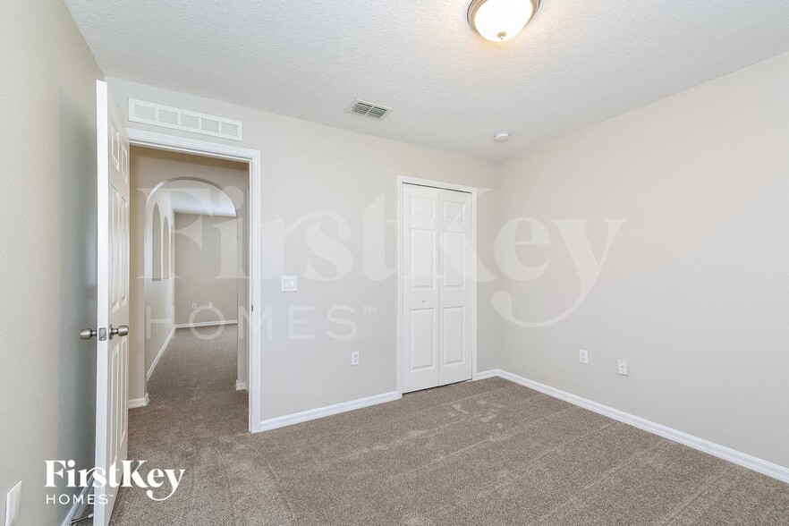 Building Photo - 104 Cabrillo Dr