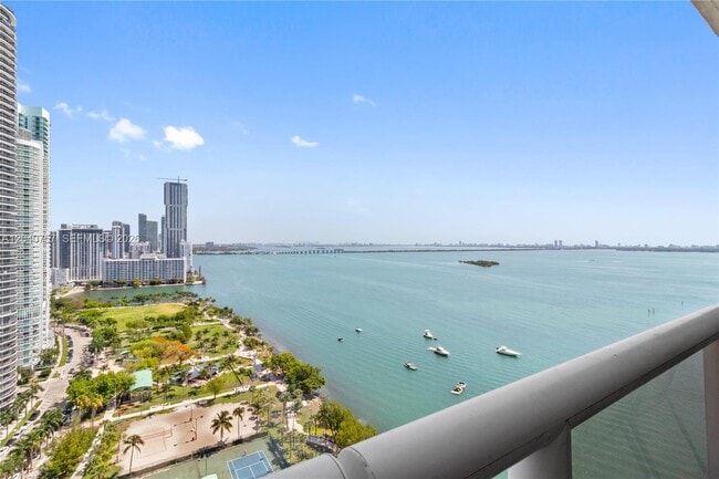 Building Photo - 1717 N Bayshore Dr