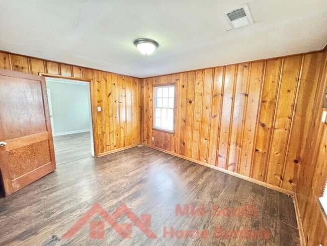 Building Photo - 2736 Dunn Ave