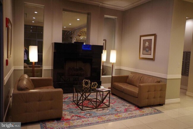 Building Photo - 414 Water St