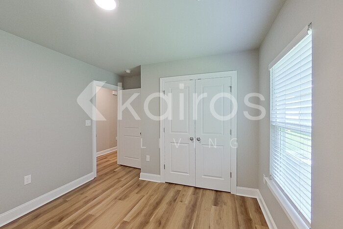 Building Photo - 22858 Balsam Dr