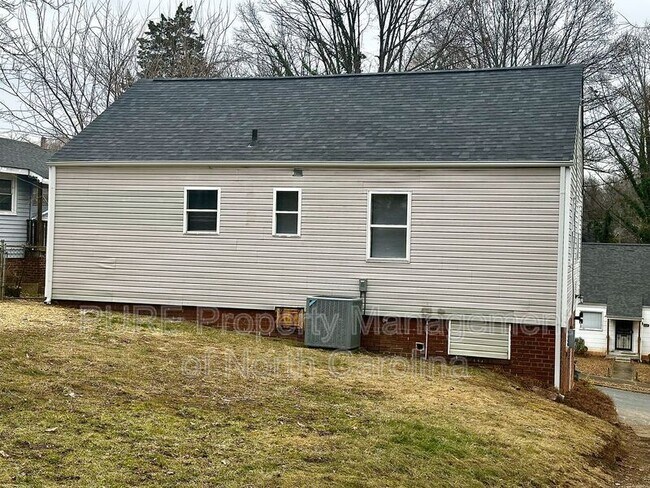 Building Photo - 2428 Gilmer Ave NE