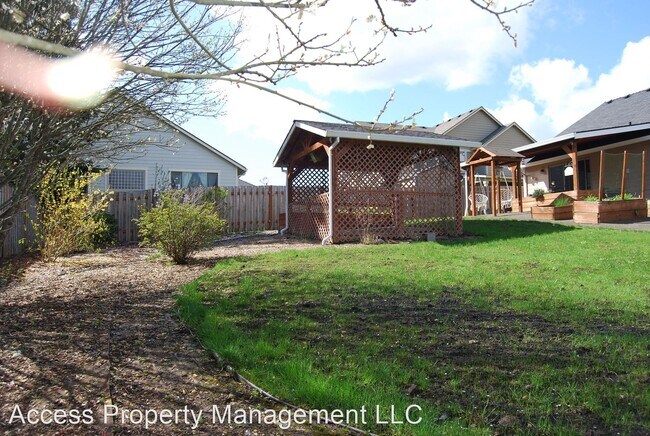 Building Photo - 3 br, 2 bath House - 538 8th Pl