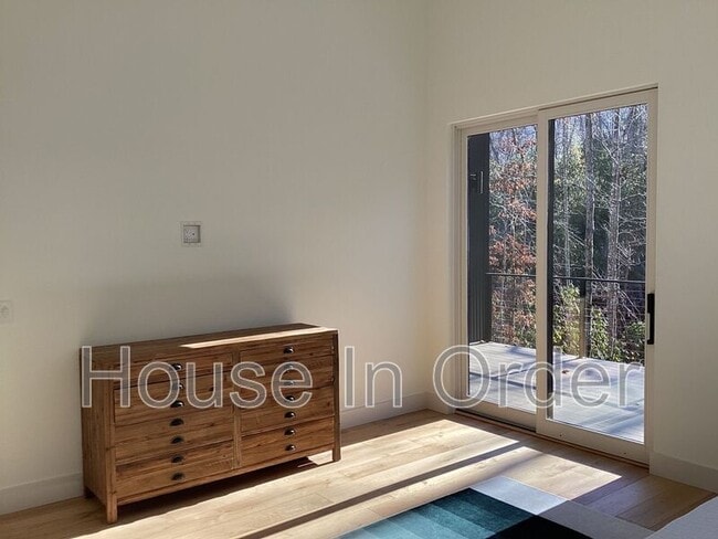 Building Photo - 170 Mountain Laurel Ln