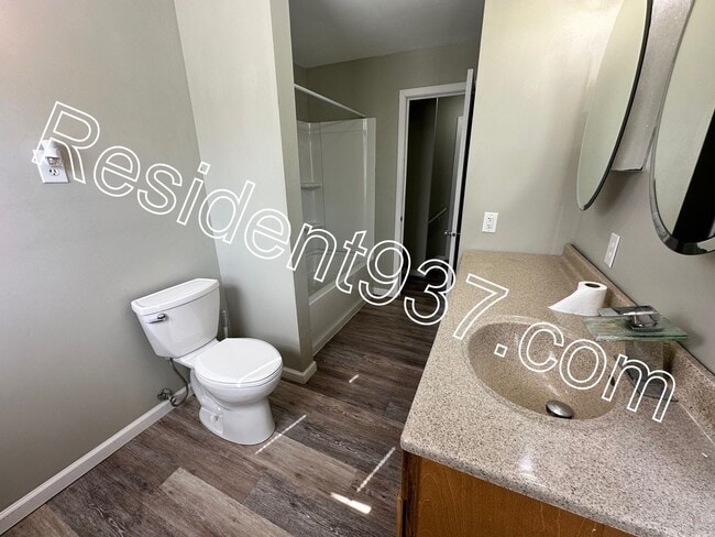 Building Photo - Updated 3 Bed home on cul-de-sac