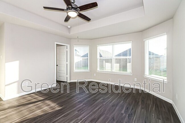 Building Photo - 5122 Hector Gustavo Dr