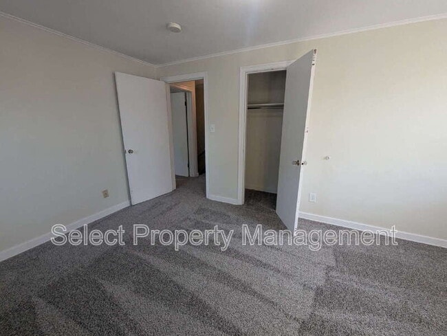 Building Photo - 1226 Elmwood Ave