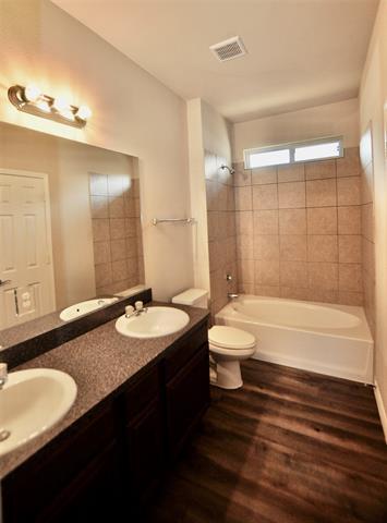 Building Photo - 1114 Story Book Ln