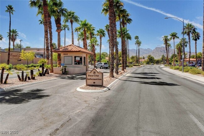 Building Photo - 10713 Grand Cypress Ave