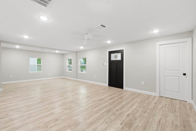 Building Photo - 1426 16th St