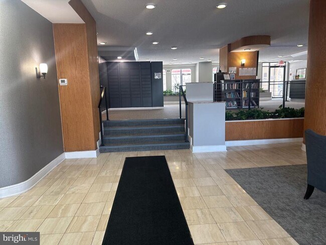 Building Photo - 2500 N Van Dorn St