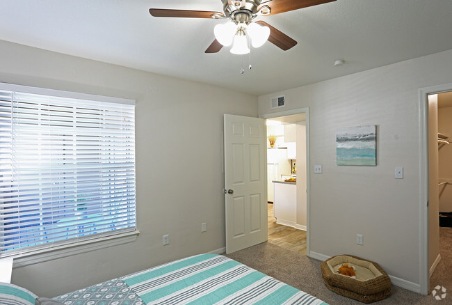 Interior Photo - Turtle Creek Apartment Homes