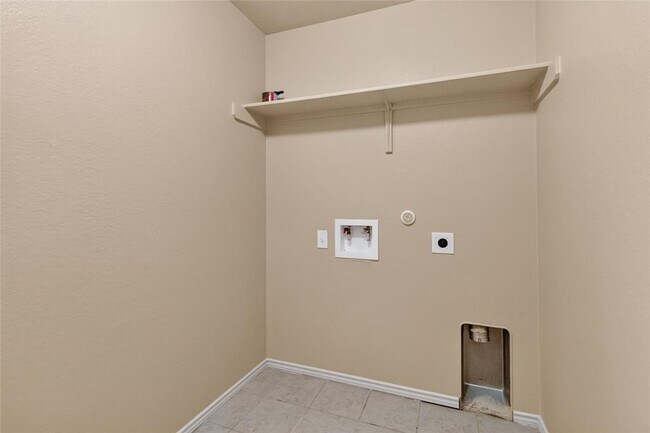 Building Photo - 182 Tallow Trl