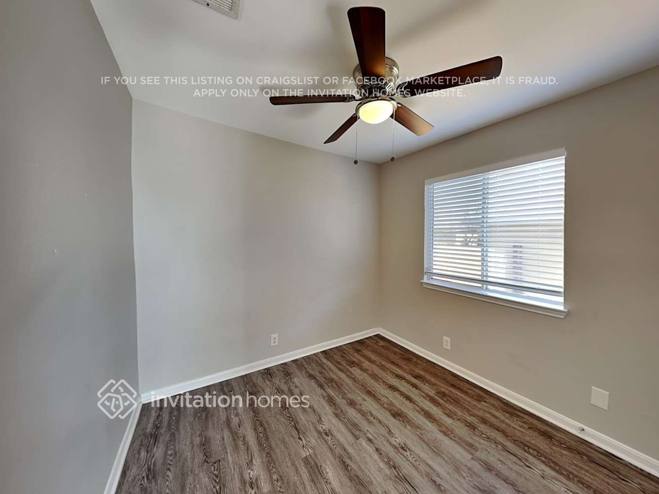 Building Photo - 219 Sandhill Dr