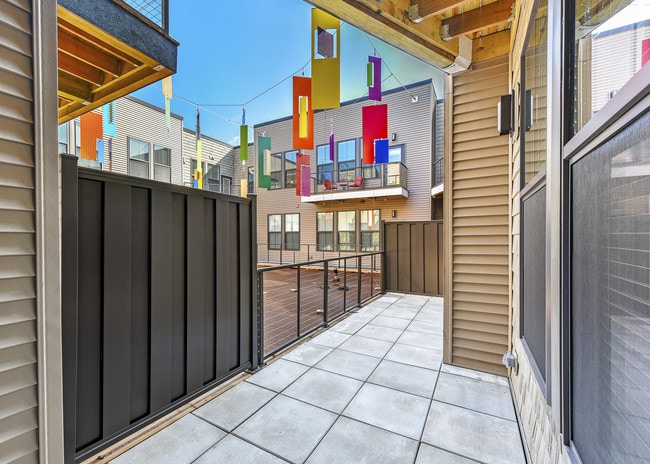Building Photo - Peake Apartments