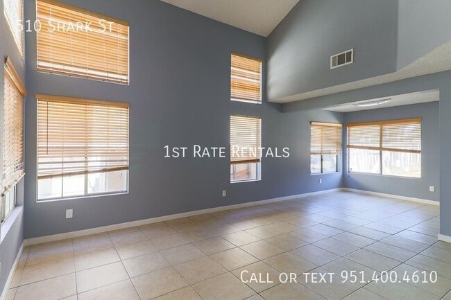 Building Photo - 510 Shark St