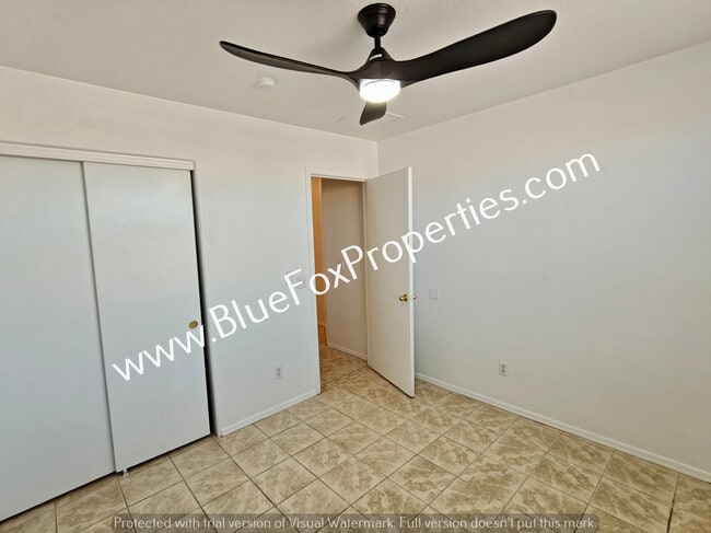 Building Photo - 7939 W Mural Hill Dr