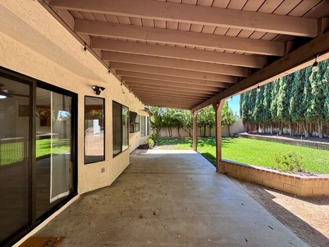 Building Photo - Spacious 4 Bedroom Home in Temecula’s Vine...